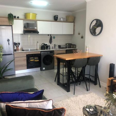 Luxurious Waterfall 1 Bedroom Condo With Free Uncapped Wifi Мидранд Екстериор снимка