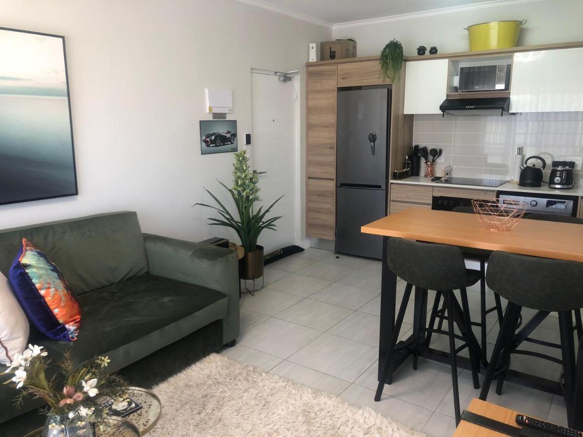 Luxurious Waterfall 1 Bedroom Condo With Free Uncapped Wifi Мидранд Екстериор снимка