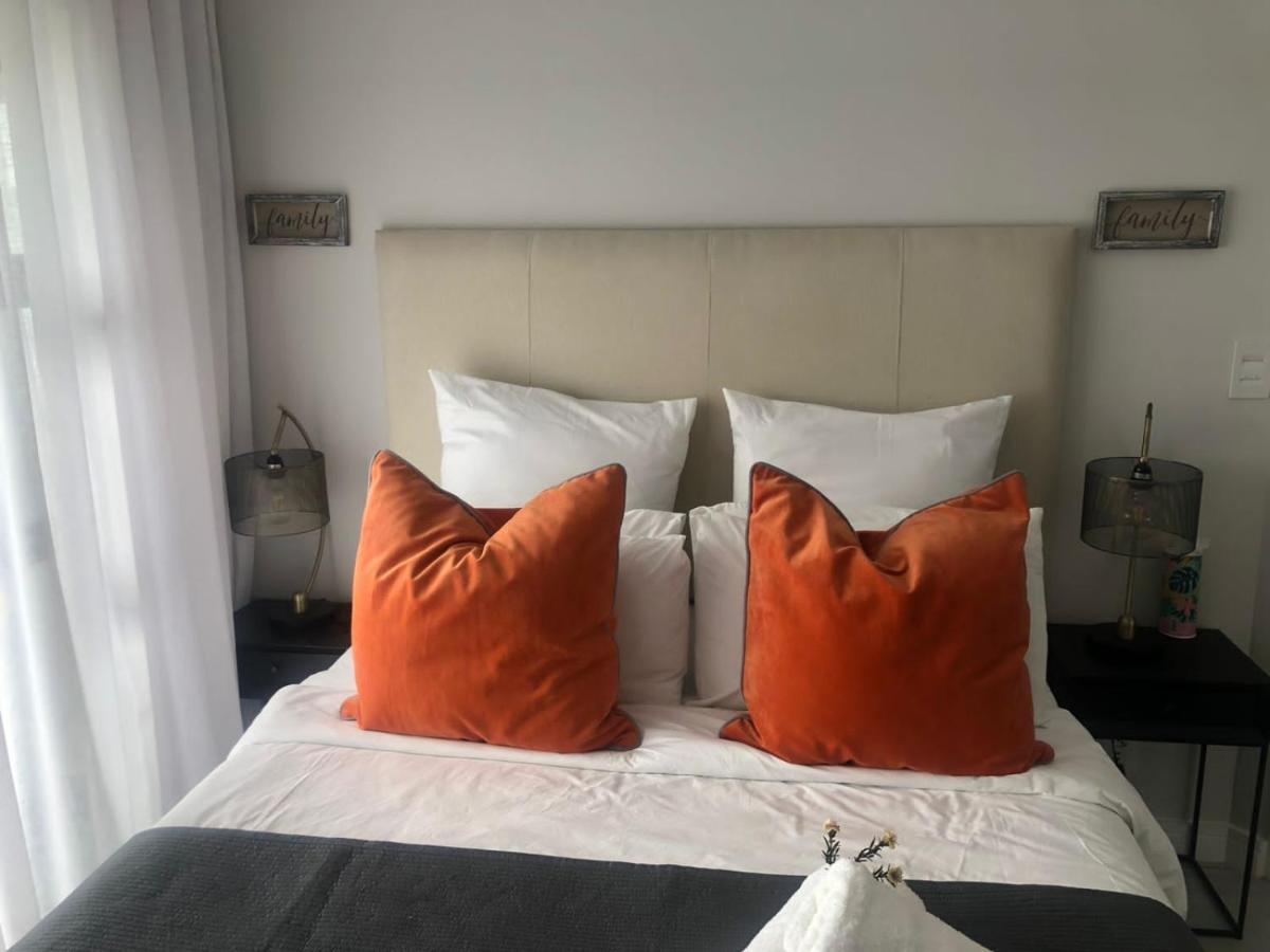 Luxurious Waterfall 1 Bedroom Condo With Free Uncapped Wifi Мидранд Екстериор снимка